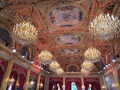 Salle des fêtes, 13.