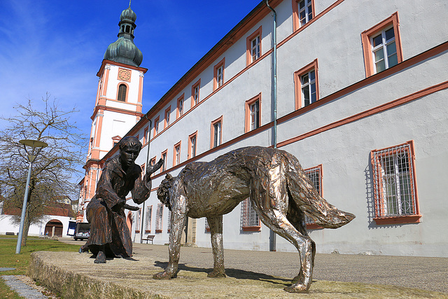 Kloster Michelfeld mit Skulpturen