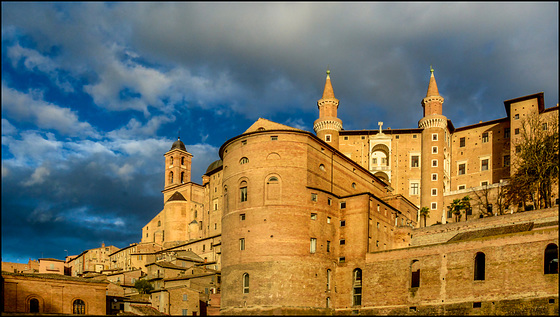 Urbino im späten Abendlicht