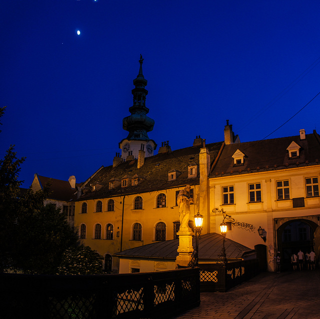 Oberes Tor mit Nepomukbrücke