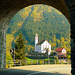 3-P1160579  Kirche von Wassen, welche von der alten Zugstrecke aus am Gotthard 3 mal gesehen werden kann wegen der Kehren.