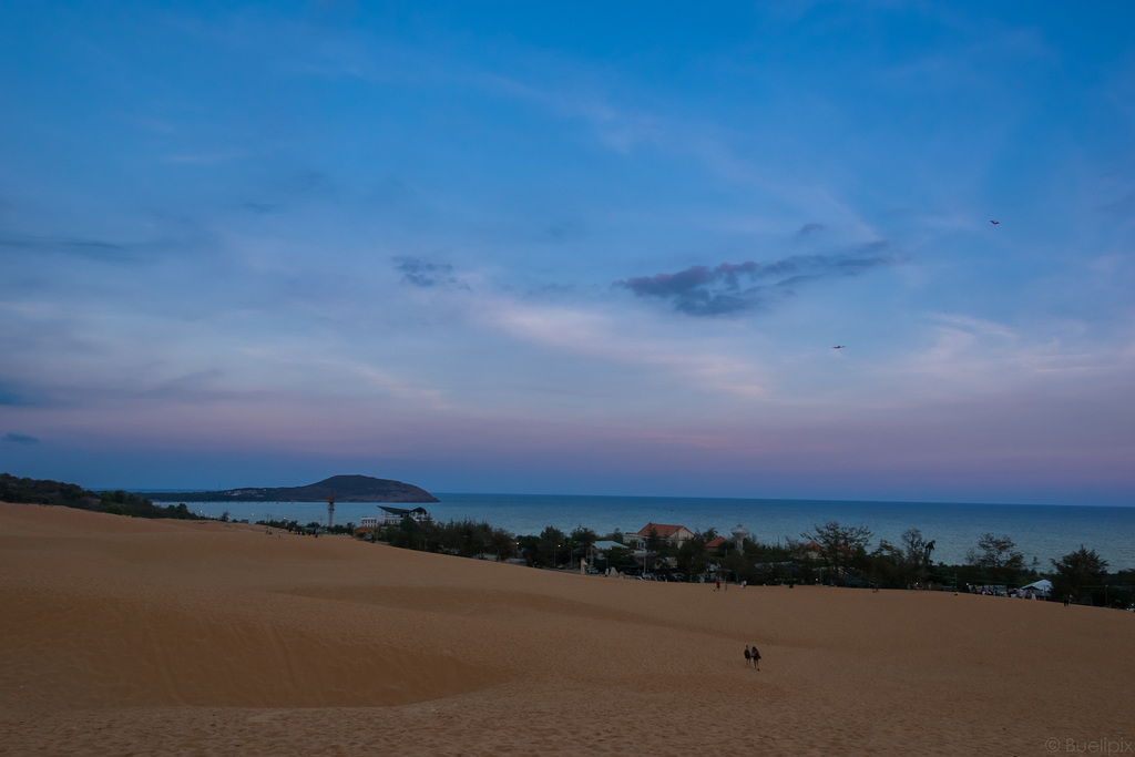 nach dem Sonnenuntergang bei den "Roten Sanddünen" von Mui Ne (© Buelipix)