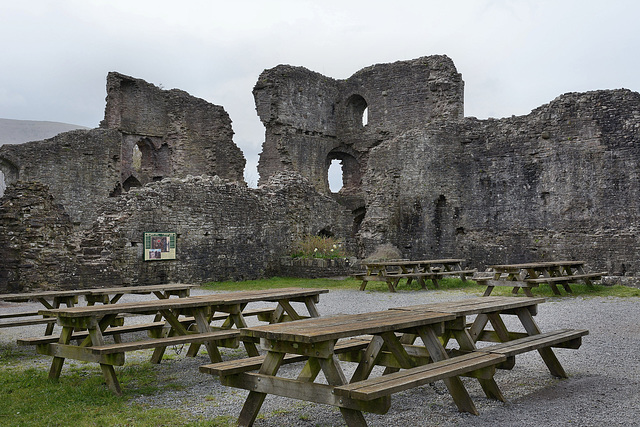 HBM - The great hall of Abergavenny Castle