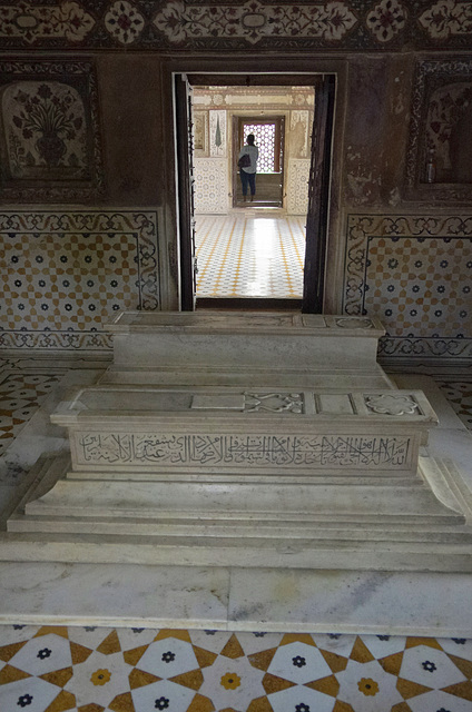 Outer tomb chamber