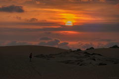 Sonnenuntergang bei den "Roten Sanddünen" von Mui Ne ... P.i.P. (© Buelipix)