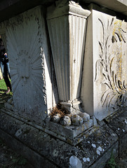 tomb of sarah harris +1844, woodnesborough church, kent (2)