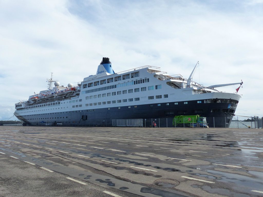 Saga Sapphire at Helsinki (1) - 10 August 2016