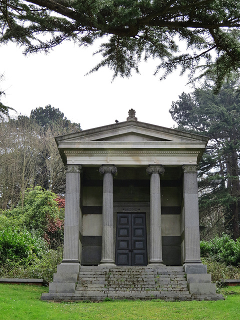 st pancras and islington cemetery, east finchley, london