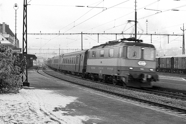 751230 Swiss-Express Romont