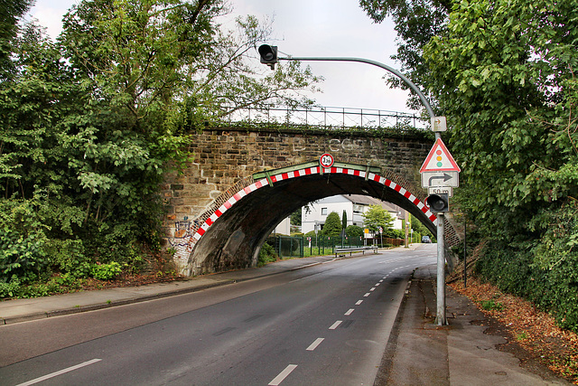 Brücke der Rheinischen Eisenbahn über der Hagener Straße (Dortmund-Kirchhörde) / 1.08.2022