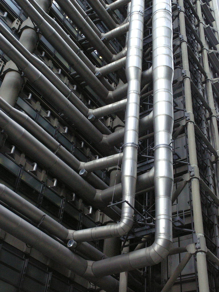 LLOYD'S BUILDING