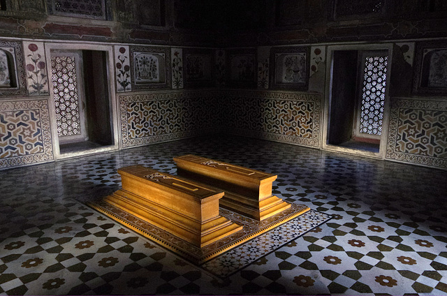 The tomb chamber with yellow marble caskets