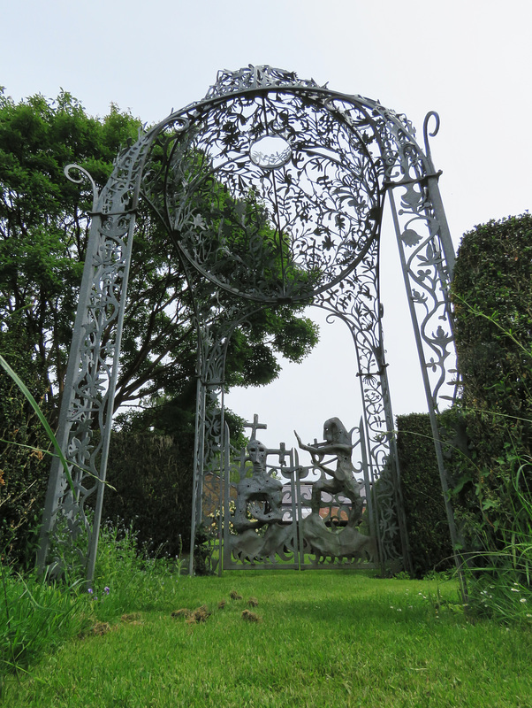 feeringbury manor gardens, essex