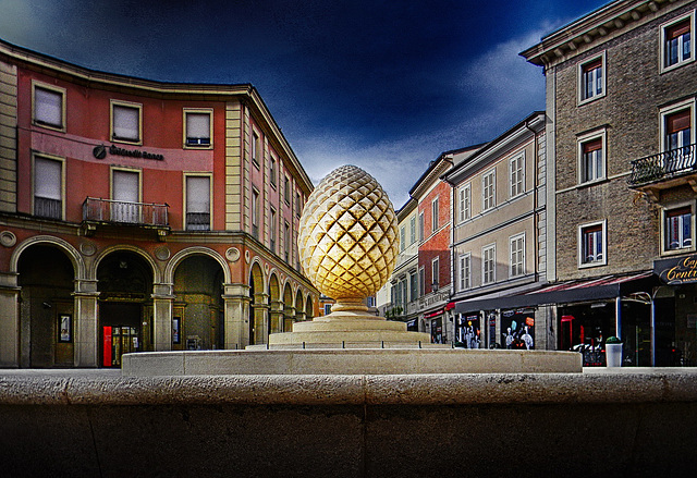 Santarcangelo di Romagna (RN). "La città Ideale"; la Pigna da un idea di Tonino Guerra.  -  Inspired by a painting of anonymous: "La città Ideale". The fountain "La Pigna" by Tonino Guerra, poet and s