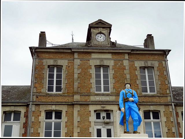 Le poilu bleu. Le poilu bleu.