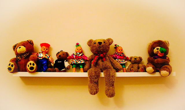 Stillife with Bears