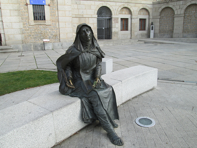 Statue of Saint Theresa of Ávila.