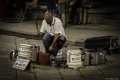 Michele Baldassarre 'Brino' auf der Piazza Sant'Oronzo, Lecce ... P.i.P. (© Buelipix)