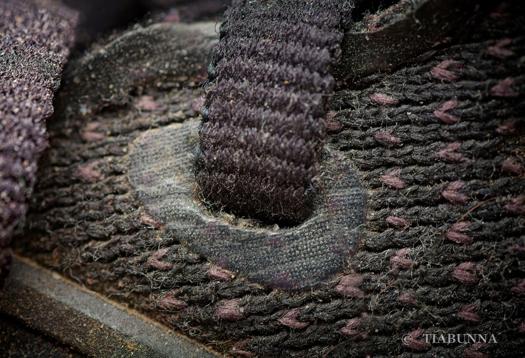 Macro eyelet