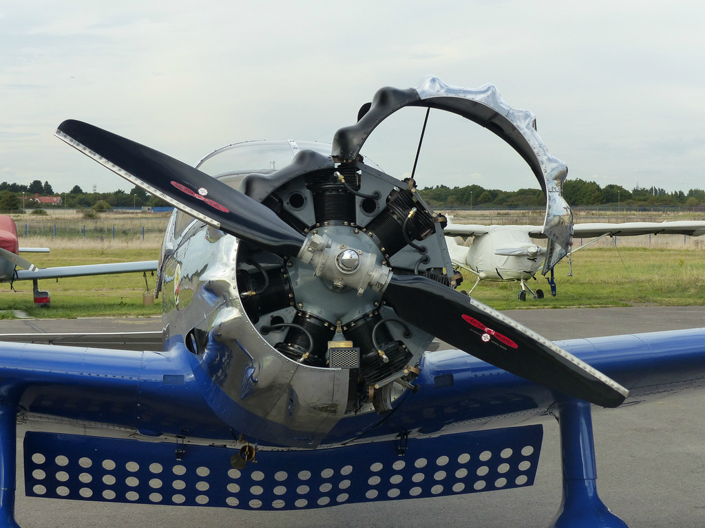 VH-SCW at Solent Airport (1) - 12 September 2016