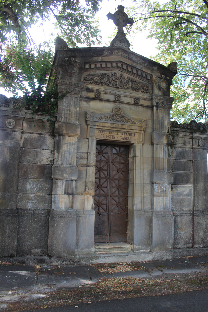 mausoleum
