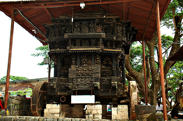 Temple car *