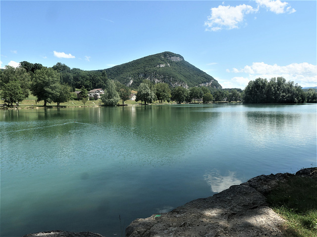 lac et montagne