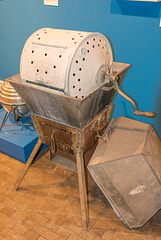 (195/365) J. A. John's "Volldampf" - Waschmaschine mit Ofen für zwei Personen