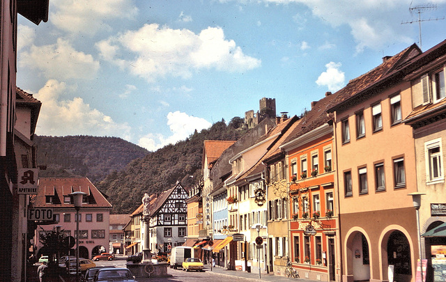 Waldkirch (D, Forêt-Noire / Schwarzwald). Août / August 1976. (Diapositive numérisée).