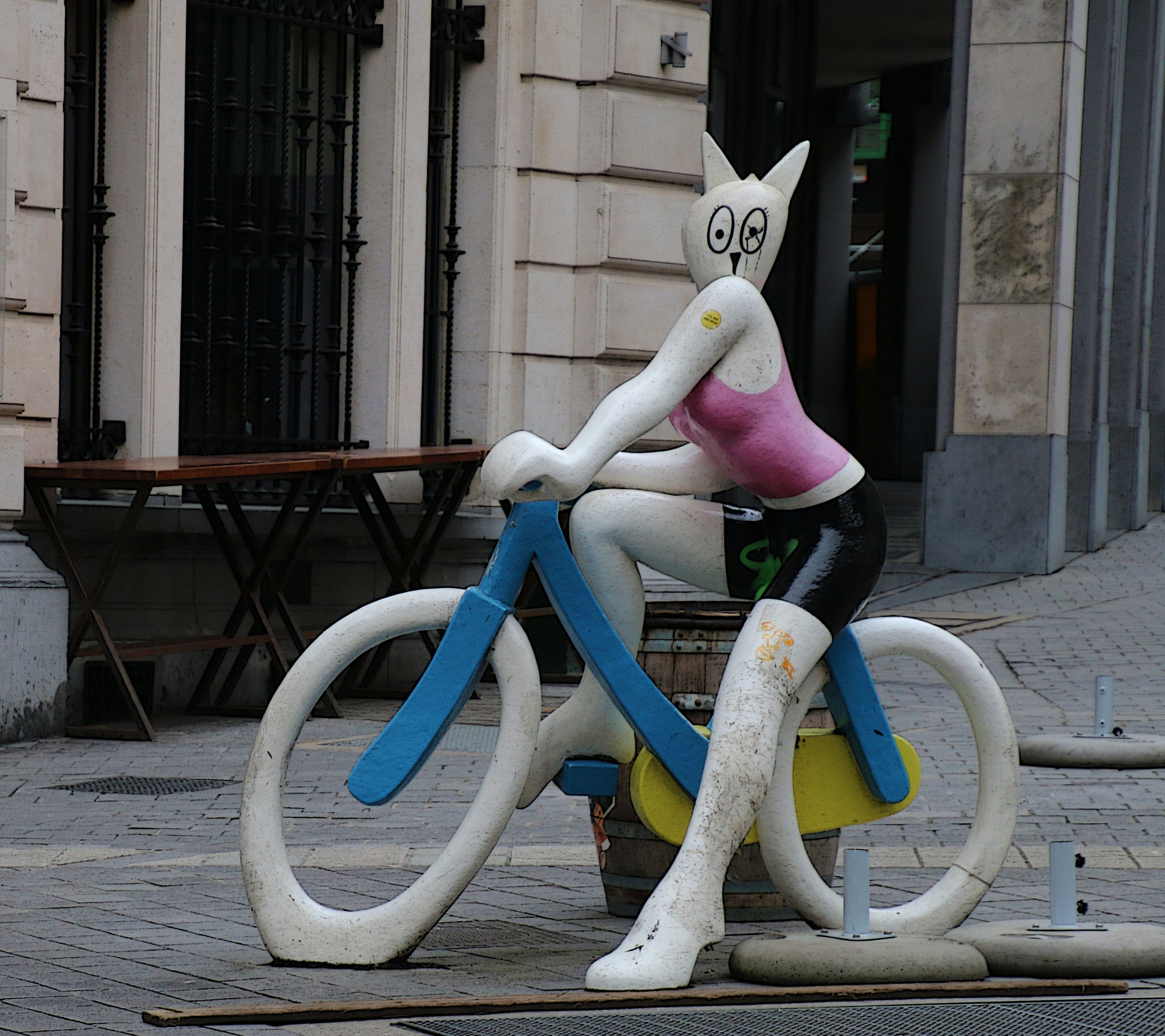 Faire du vélo dans cette tenue en hiver , ce n'est pas sérieux !