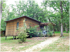 Ecolodge au Parc du Château de La Finou à Lalinde (24)