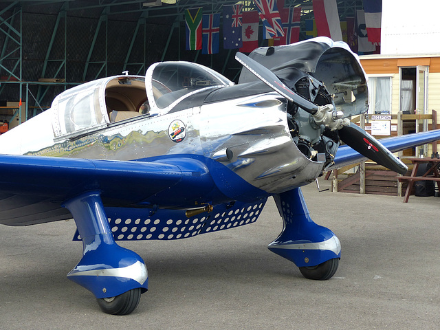 VH-SCW at Solent Airport (4) - 12 September 2016