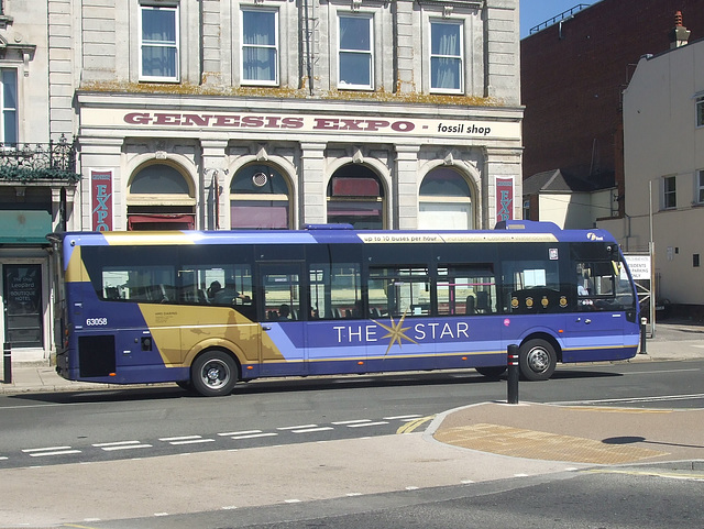 DSCF4163 First 63058 (SK63 KJY) in Portsmouth - 2 Aug 2018 DSCF4163 First 63058 (SK63 KJY) in Portsmouth - 2 Aug 2018