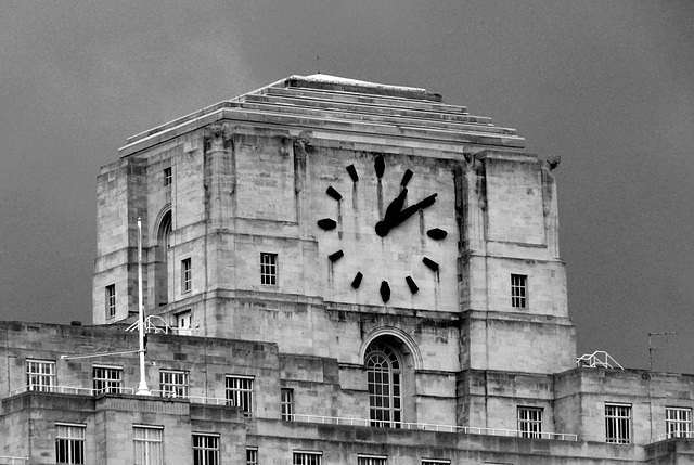 The Art Deco Clock of Shell Mex House