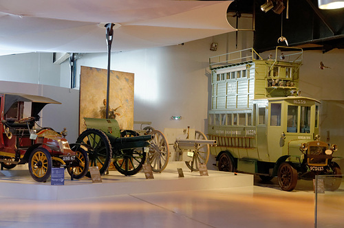 Taxi de la Marne, canons de 75, camion-pigeonnier