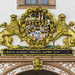 Wappen über dem Südportal des Schlosses