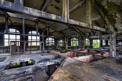 Coal mine du Gouffre - floor holes - 15d
