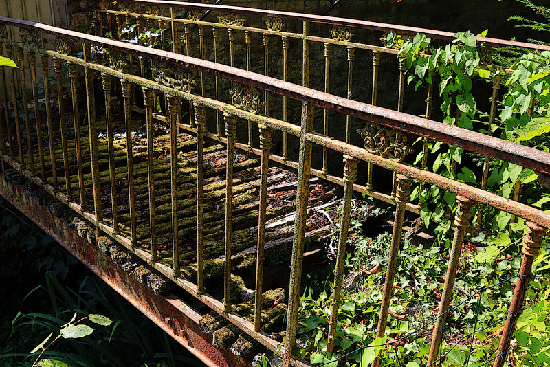 Passerelle spéciale belle-mère . Toi l'ami , si tu es interessé , contacte-moi ........