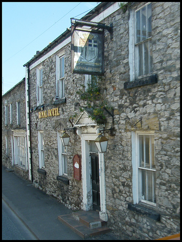 Burton-in-Kendal Royal Hotel