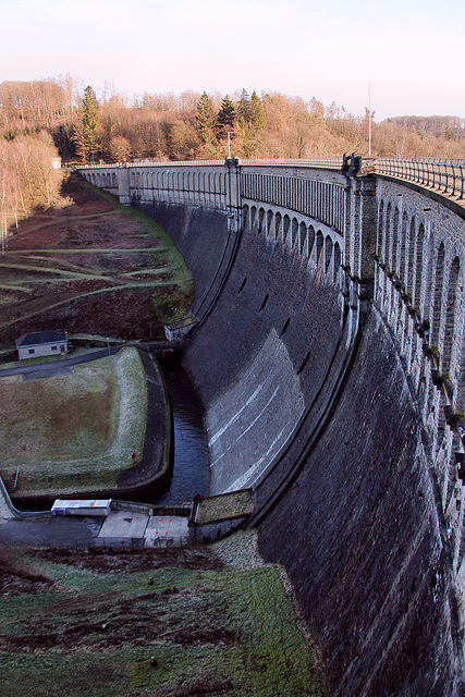 Ennepetalsperre, Staumauer (Breckerfeld) / 27.01.2024