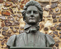 edith cavell monument, norwich