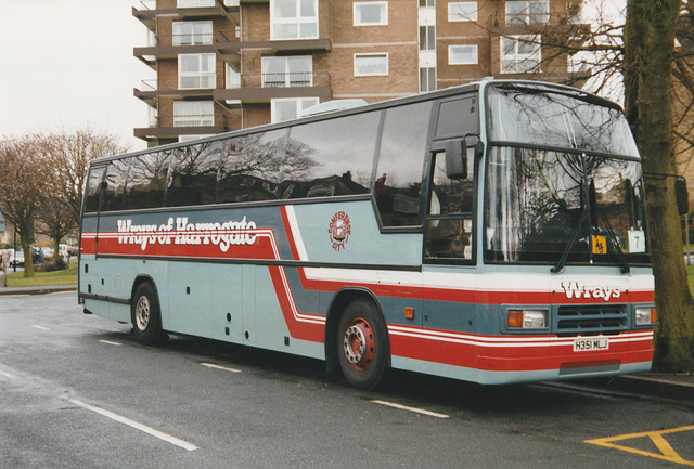 Wrays Coaches H351 MLJ in Harrogate – 25 Mar 1998 (384-03)