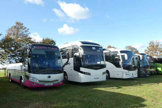 Coaches at Newmarket Racecourse - 14 Oct 2023 (P1160730)