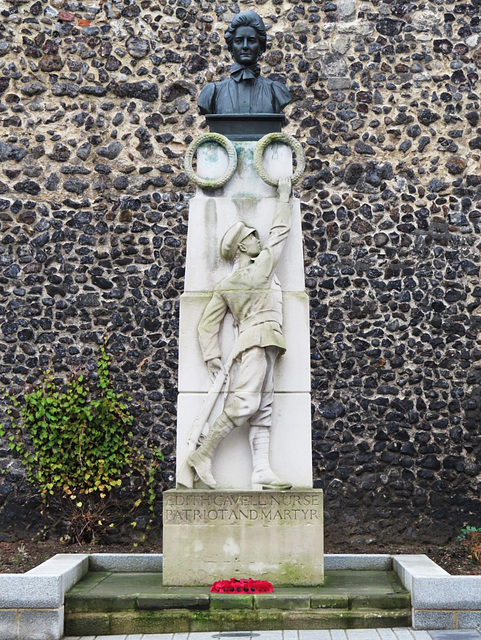 edith cavell monument, norwich