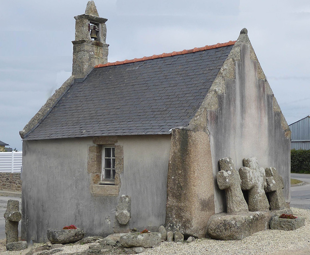 chapelle du CROAZOU ( à côte de MENEHAM)