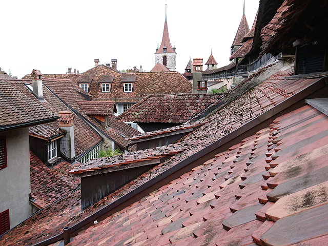 Stadtmauer-Häuser und Nachbarn