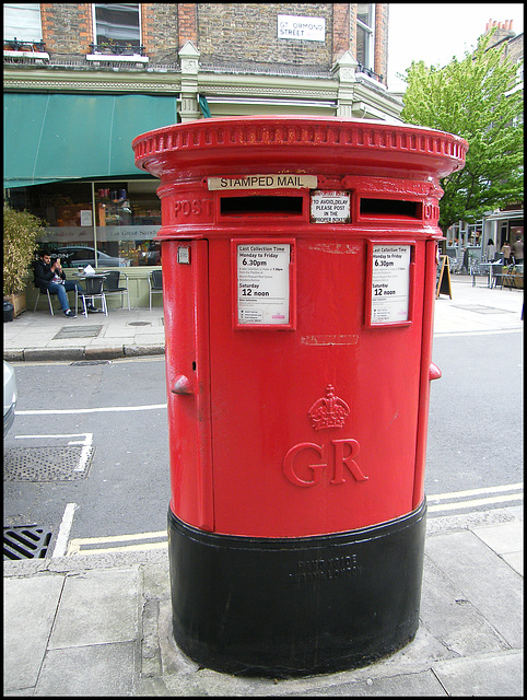 GR double pillar box