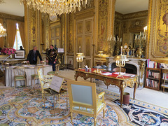 Le salon doré, 7.