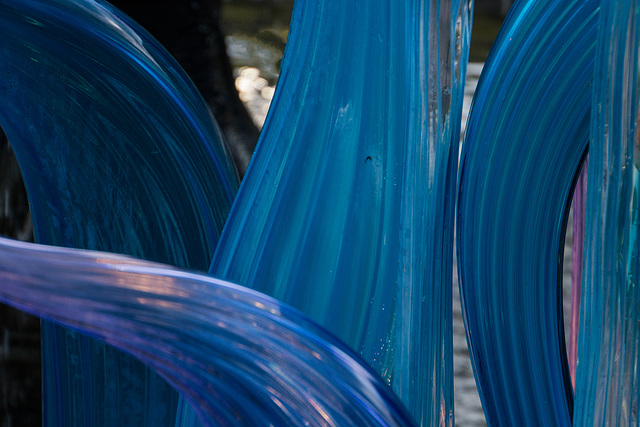 Fountain swirls, close up