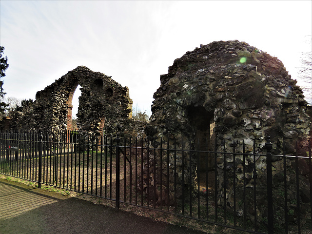 c18 grotto of cedars park in theobalds' grounds, herts (3)